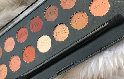 TWO LOOKS, ONE PALETTE