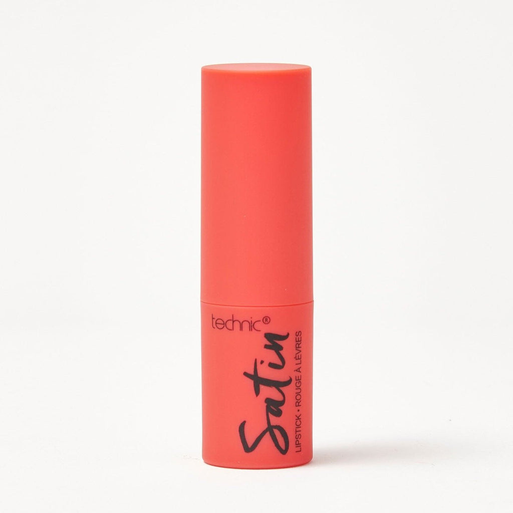 A satin lipstick in the shade Duchess on a white background.