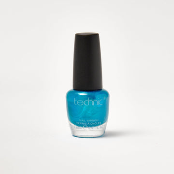 A nail varnish bottle in the shade Lagoon in front of a white background.