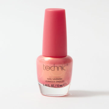 A bottle of shimmer nail varnish in the shade New York, New York on a white background.